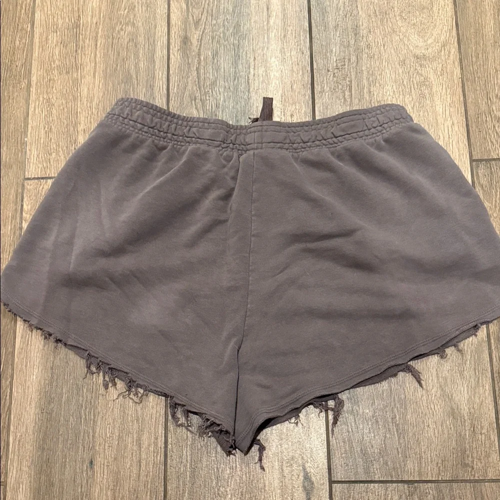 Gymshark Heritage 5” crop shorts - Picture 4 of 4